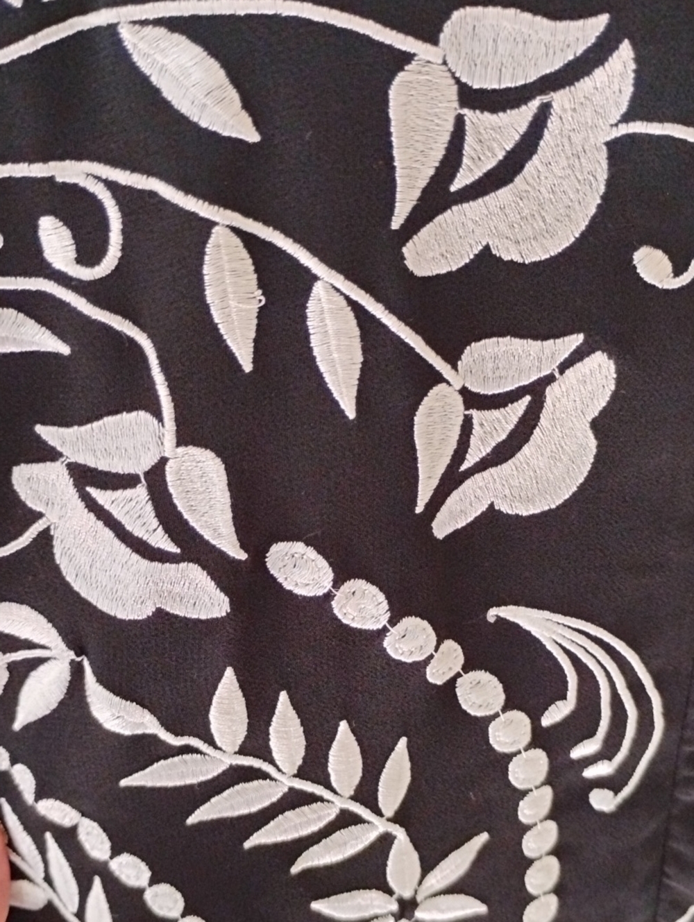 Luxury Brand: Needle & Thread Intricate Embroidered Mini Skirt - Picture 11 of 11